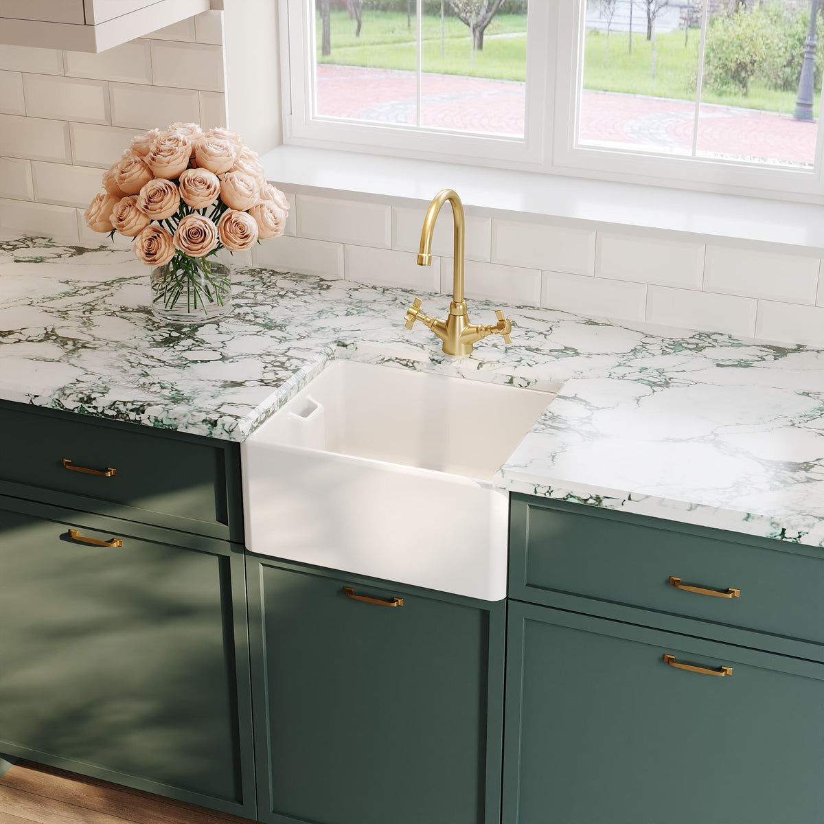 Modern Splash 460mm x 380mm x 205mm Fireclay White Single Bowl Belfast Sink With Offset Waste And Weir Overflow