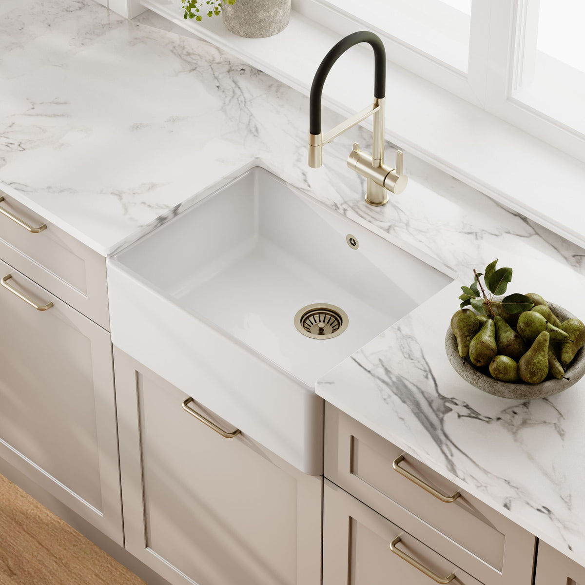 Modern Splash 595mm x 450mm x 220mm Fireclay White Single Bowl Butler Sink With Offset Waste And Overflow