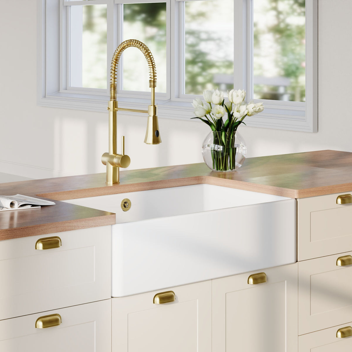 Modern Splash 795mm x 500mm x 220mm Fireclay White Single Bowl Butler Sink With Offset Waste And Overflow