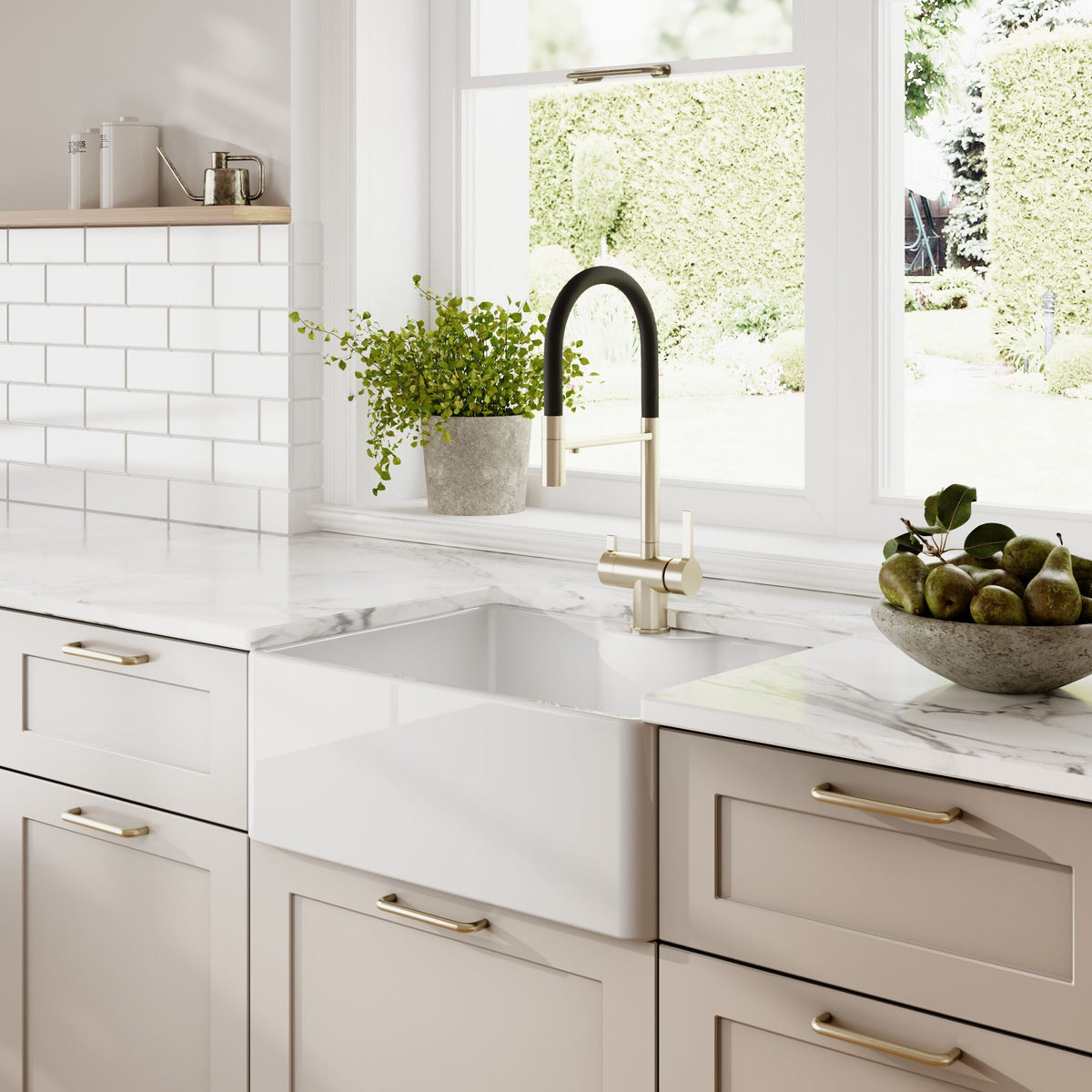 Modern Splash 595mm x 450mm x 220mm Fireclay White Single Bowl Butler Sink With Offset Waste And Tap Ledge