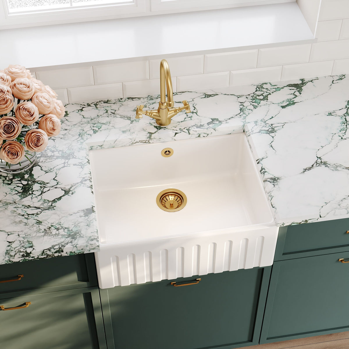 Modern Splash 595mm x 450mm x 220mm Fireclay White Single Bowl Fluted Butler Sink With Offset Waste And Overflow
