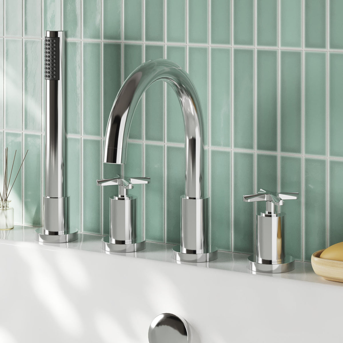 Modern Splash Chrome 4 Tap Hole Bath Mixer Tap With Shower Kit