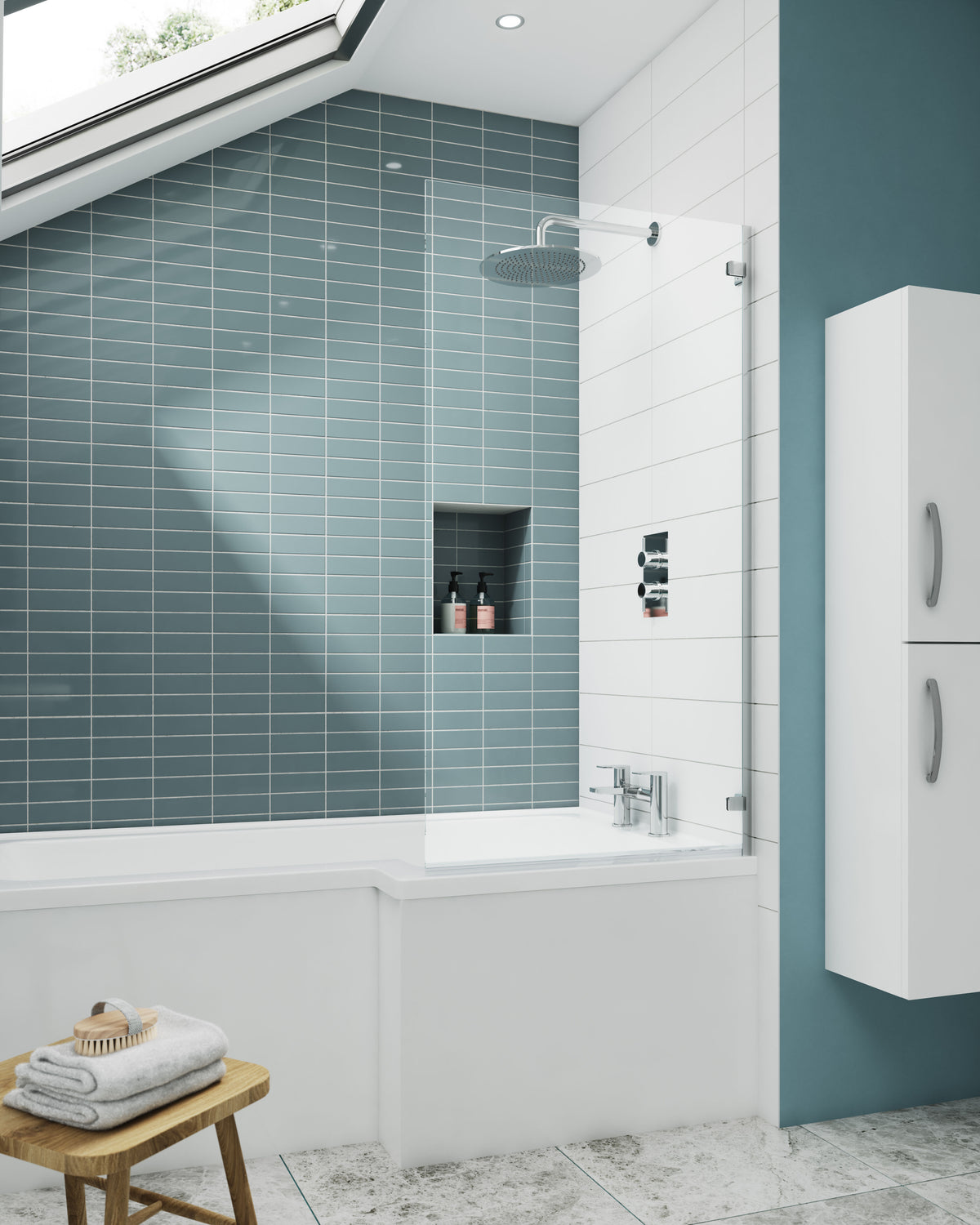 Modern Splash 800mm Chrome Bath Screen