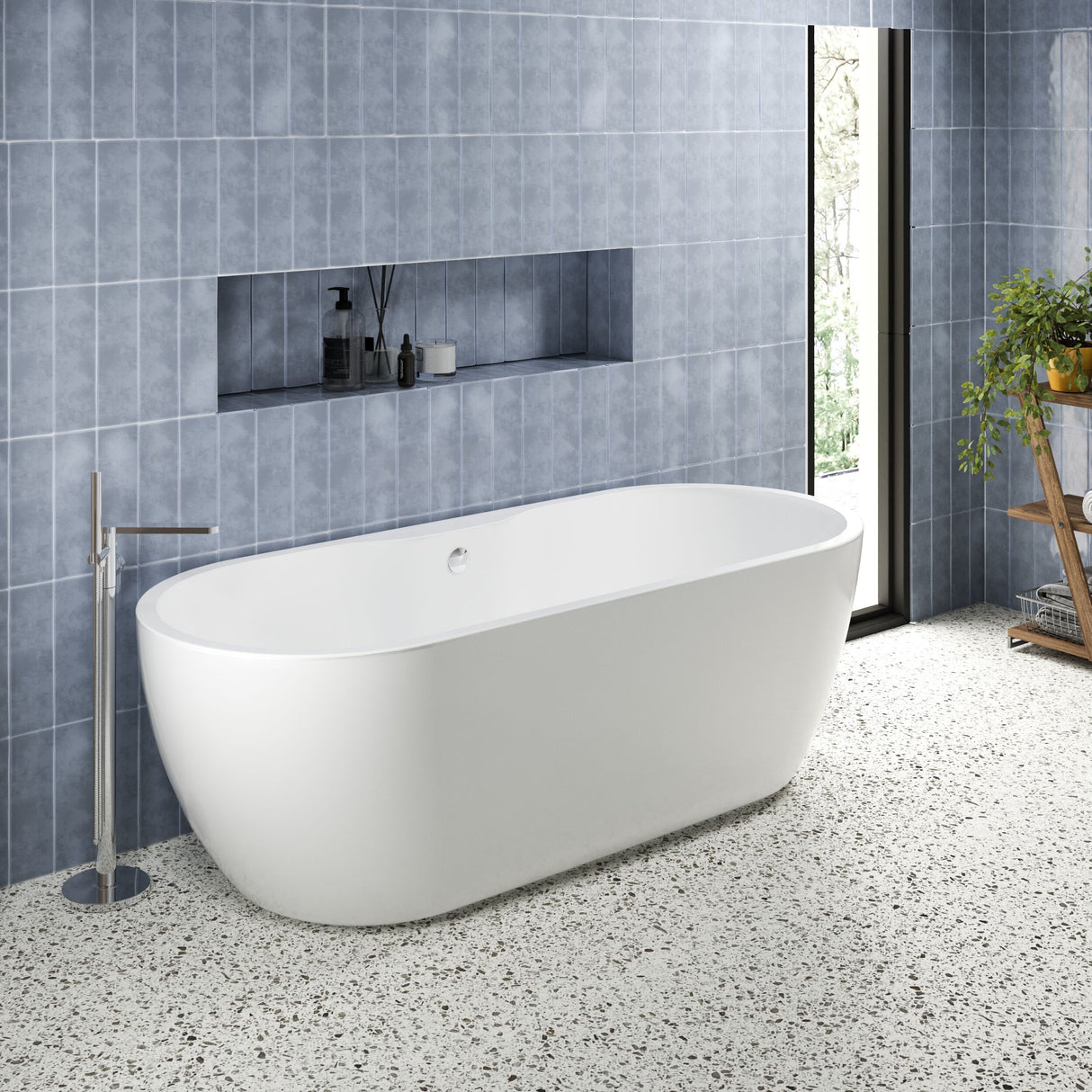 Modern Splash  Continuum 1800mm Freestanding Boat Bath With Legs
