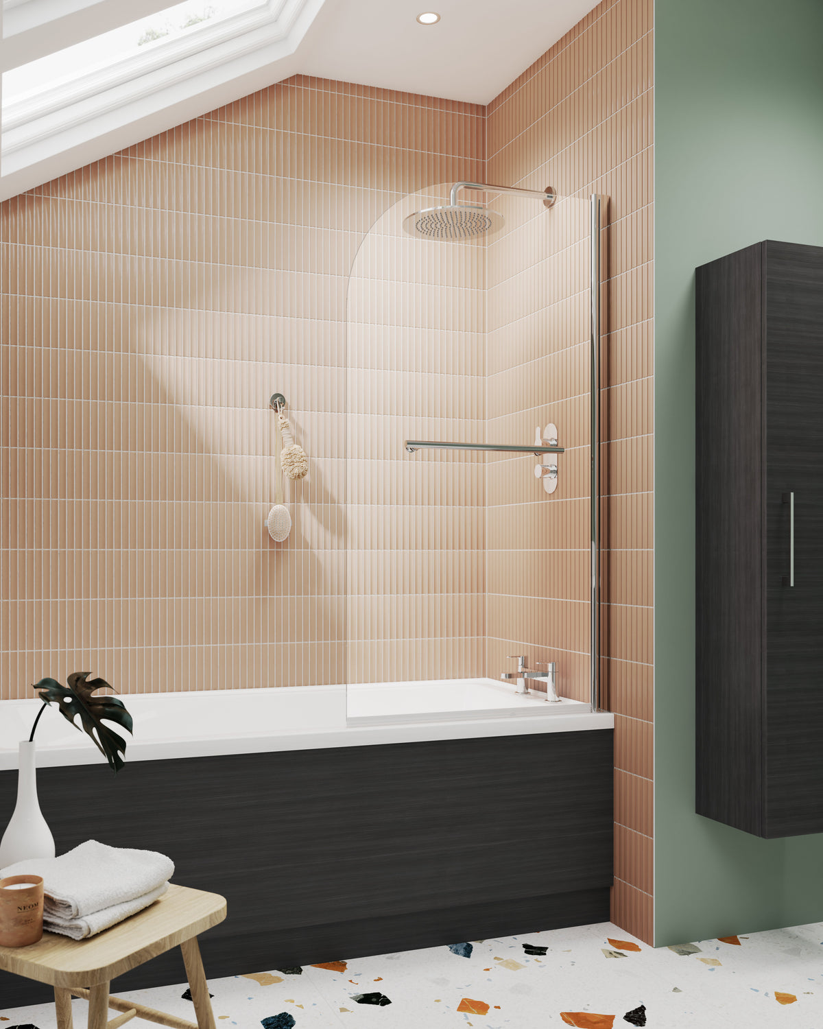 Modern Splash 800mm Chrome Bath Screen With Rail