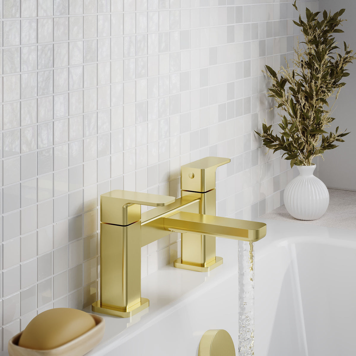 Modern Splash Brushed Brass Deck Mounted Bath Filler