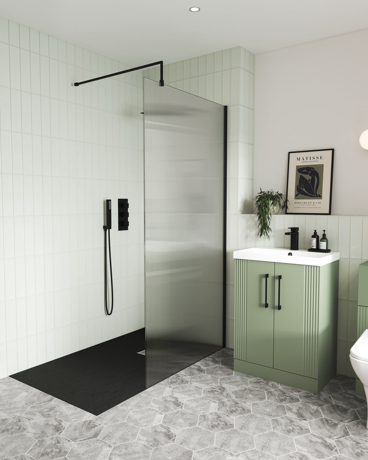 Modern Splash 1000mm Matt Black Fluted Wetroom Screen With Support Bar